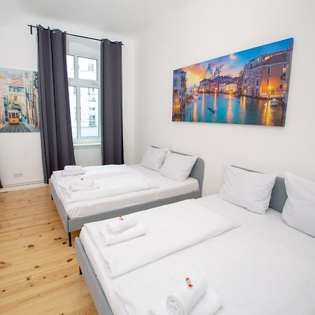 Wunderschoen, Hell Und Gross Berlin Exterior photo