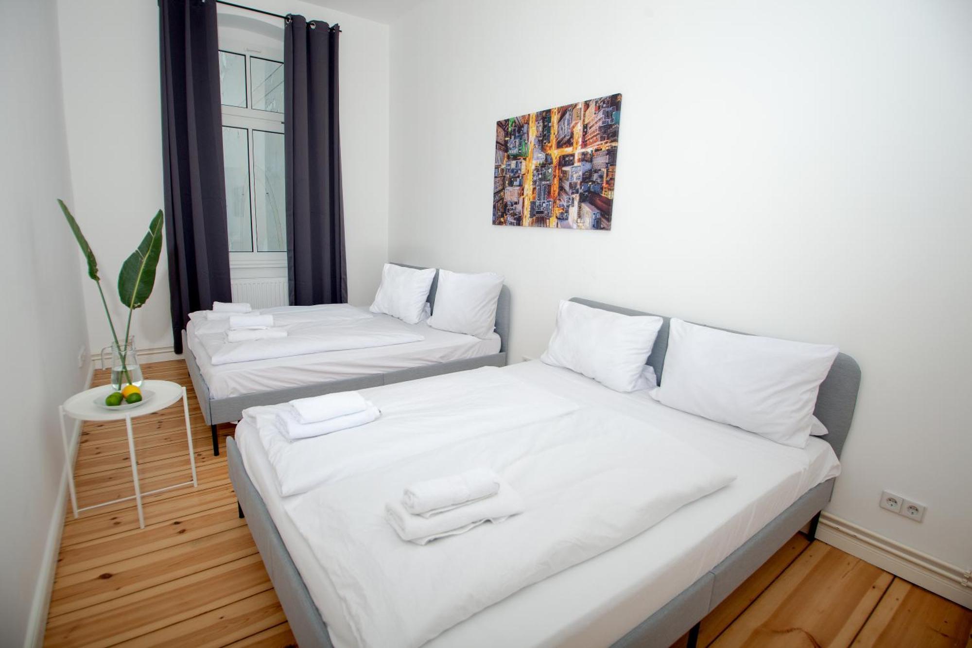 Wunderschoen, Hell Und Gross Berlin Exterior photo
